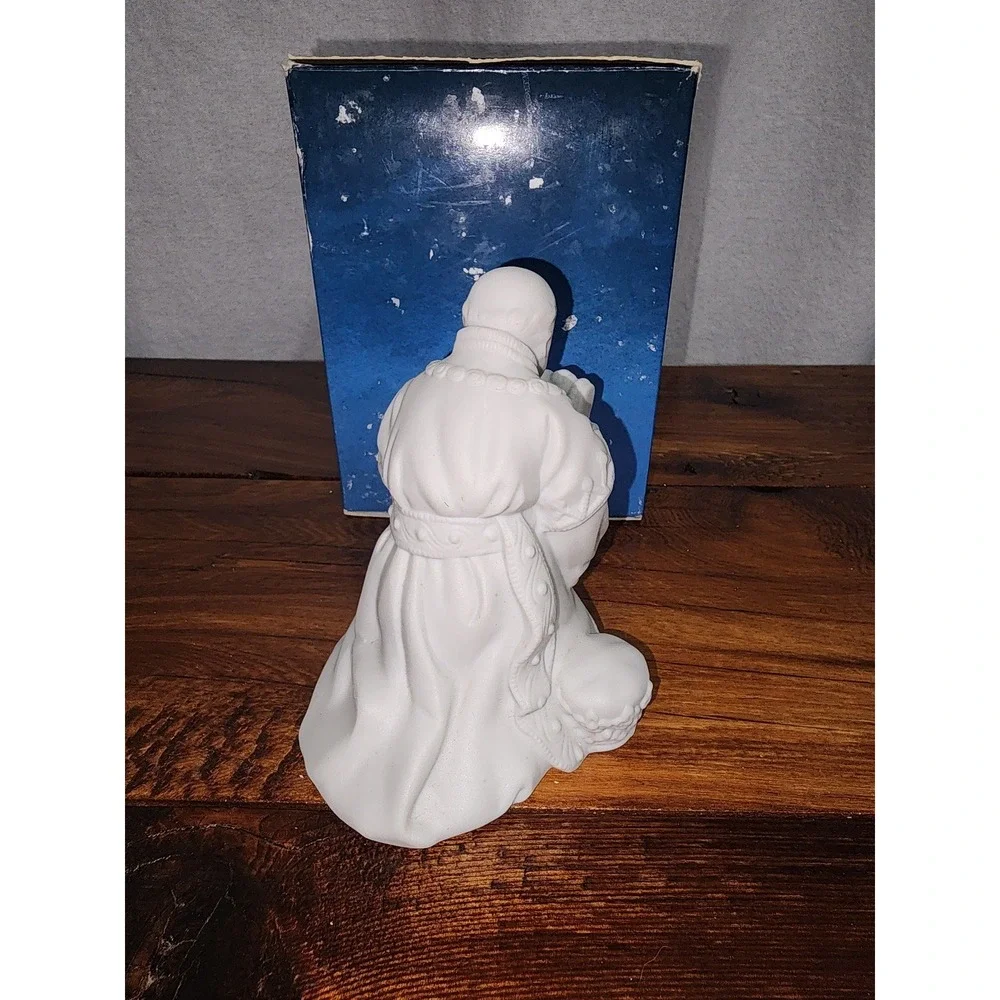 1982 Avon Nativity Collectibles The Magi Melchior‎ Porcelain Figurine